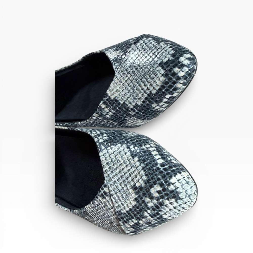 Vionic Women's Snakeskin Pattern Pointed Toe Flat… - image 6